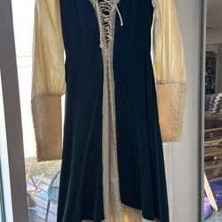 Vintage 1970s  Gunne sax By Jessica Dress Green Velvet Lace