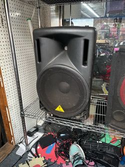 Behringer PA Speaker Cabinet