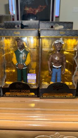 Premium vinyl figure