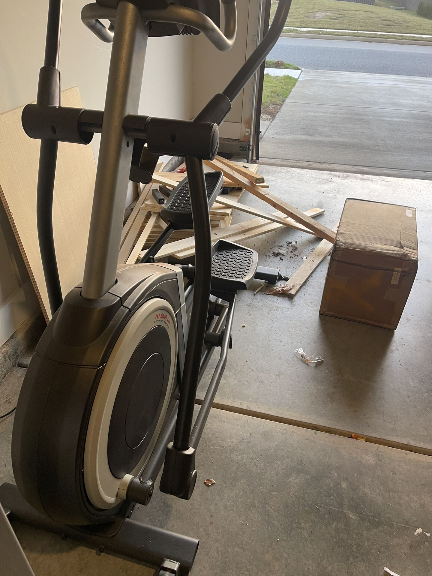 ProForm Elliptical Machine(Like New)