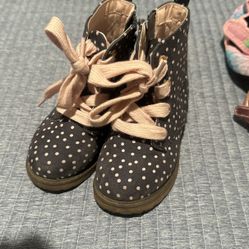 Little Girl Boots $15