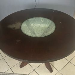 Round Dining Table 