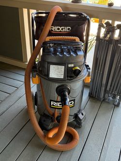 RIDGID Wet/Dry Shop Vacuum with Hose