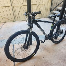 TREK Mountain Bike