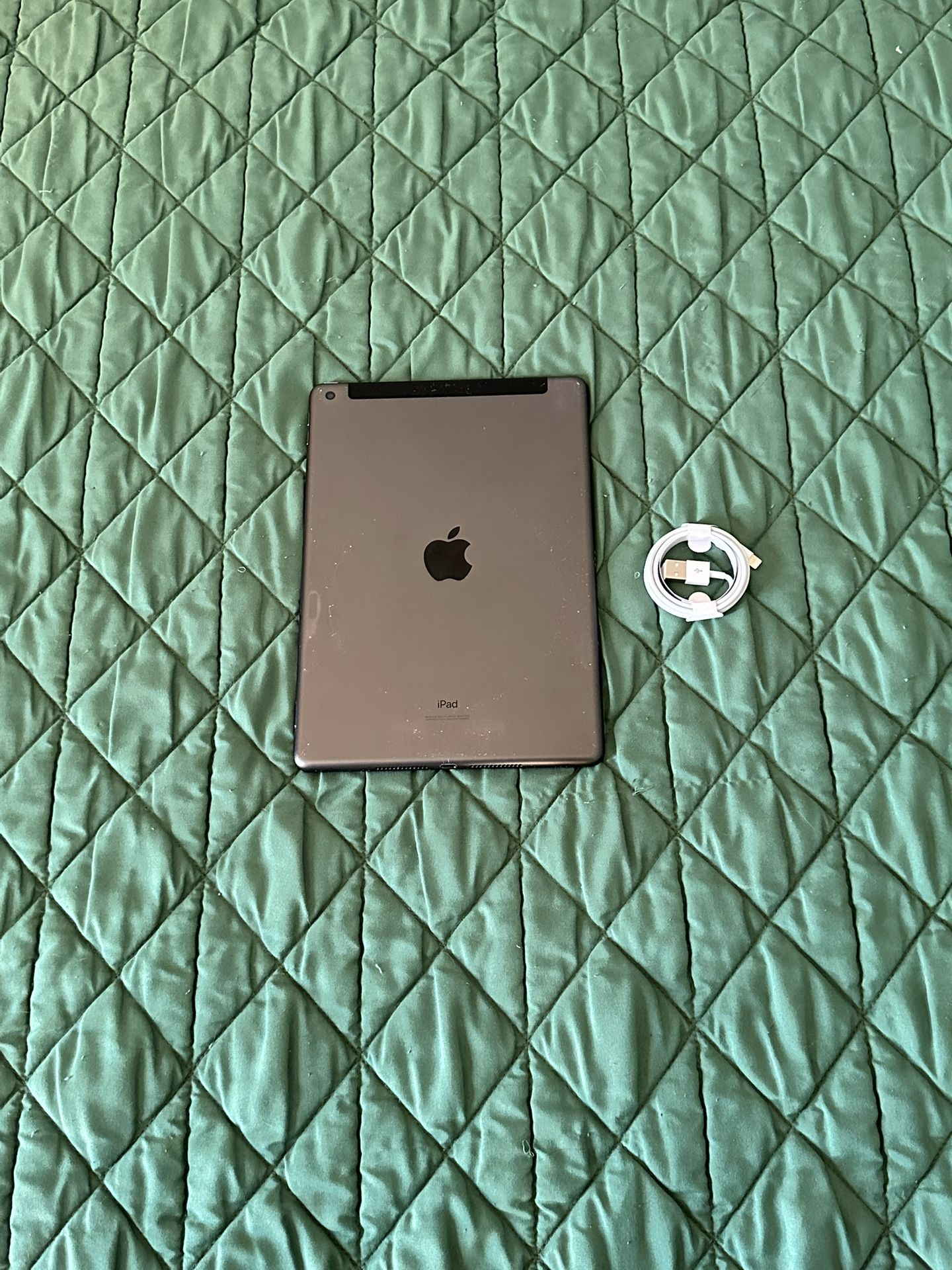 ipad 7 gen 32GB Cellular $145 Obo