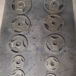 Olympic Weight Set Includes 2x45lbs 2x35lbs 2x25lbs 4x5lbs That's 240lbs All Together 