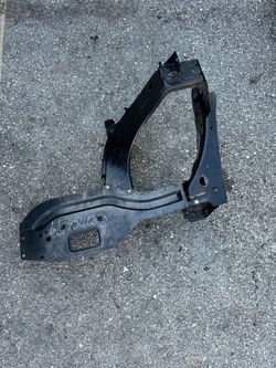 2006-12 Mercedes GL450 X164 Front Left Side Headlight Support Bracket