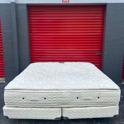 KING SIZE BED / MATTRESS AND BOXSPRING / IRON FRAME / DELIVERY NEGOTIABLE