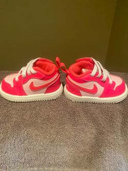 Nike Baby Shoes – Size 2C (Brand New) 👟💖
