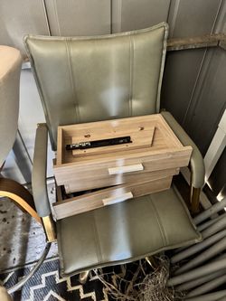 Desk chair