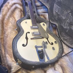 Gretch Guitars Electromatic Hollowbody With Bigsby + Case