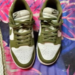 Nike Dunks Size 9 