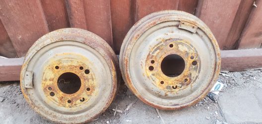 Chevy rear drums 5 lugs