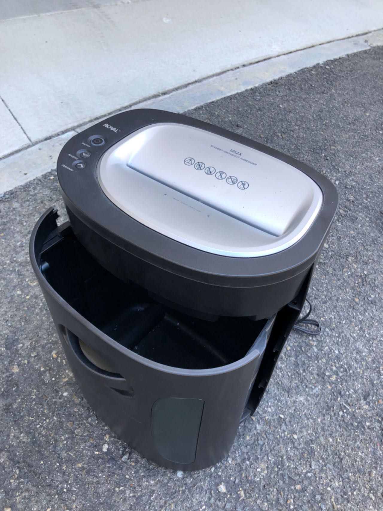 Royal 1212X 12-Sheet Cross Cut Paper Shredder
