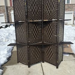 Room divider with shelf