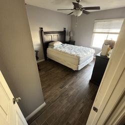 Queen Bedroom Set with Mattress