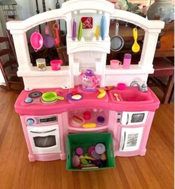 Kids Step 2 Kitchen Play like new
