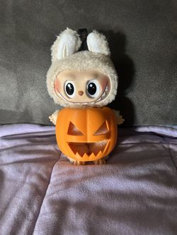 Labubu Pumpkin Fit