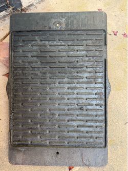 Reversible cast iron griddle grill plate for stovetop or BBQ