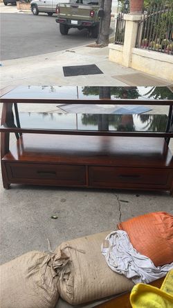 Tv stand