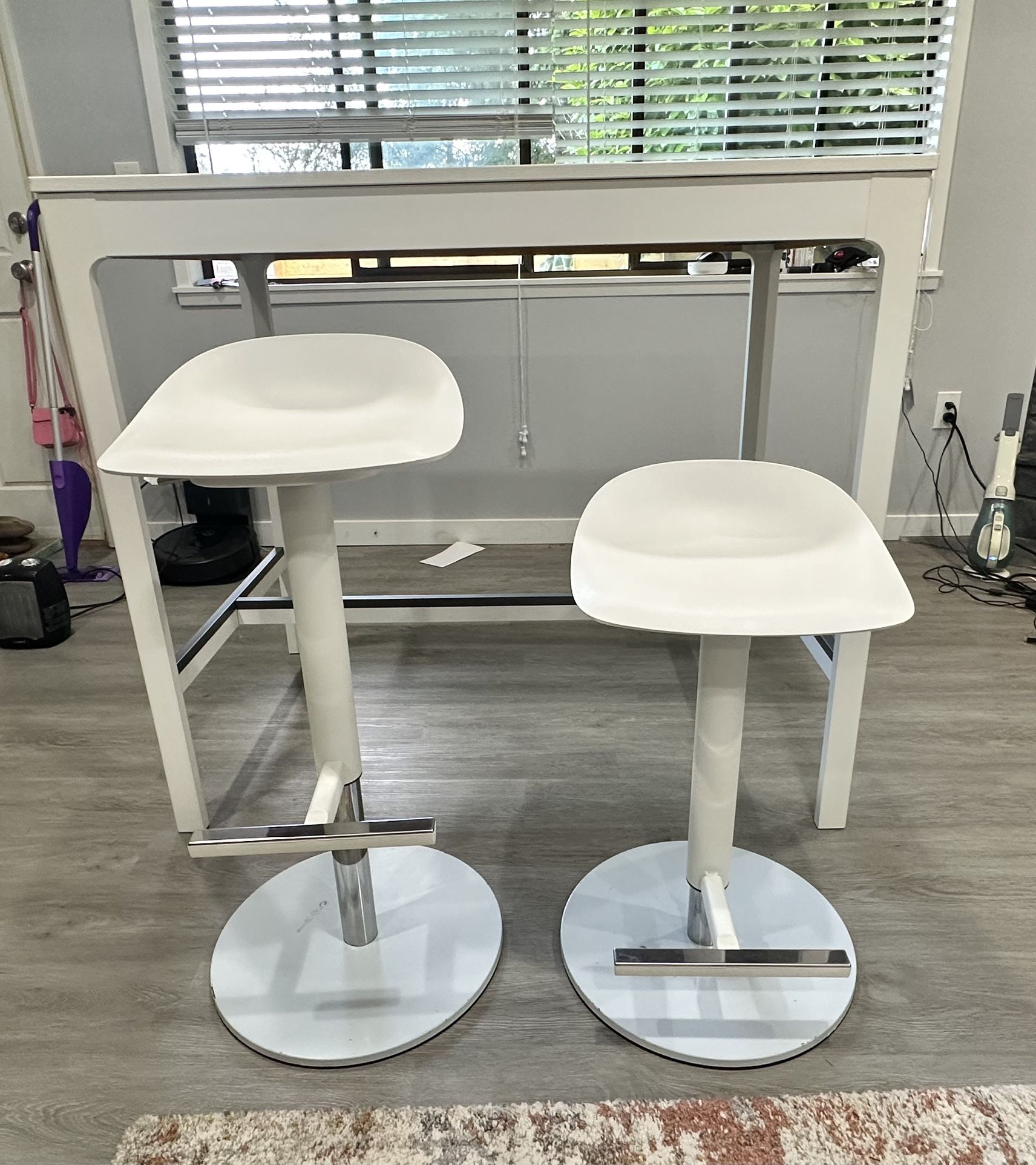 IKEA EKEDALEN Bar Table and 2 Bar stools - White (Excellent Condition) With Stools
