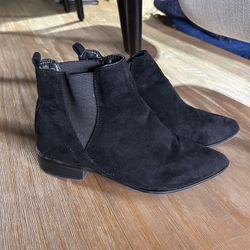 7 for All Mankind women’s Black point Toe Boots -size 8