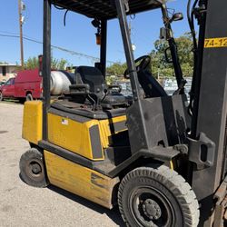 Forklift 