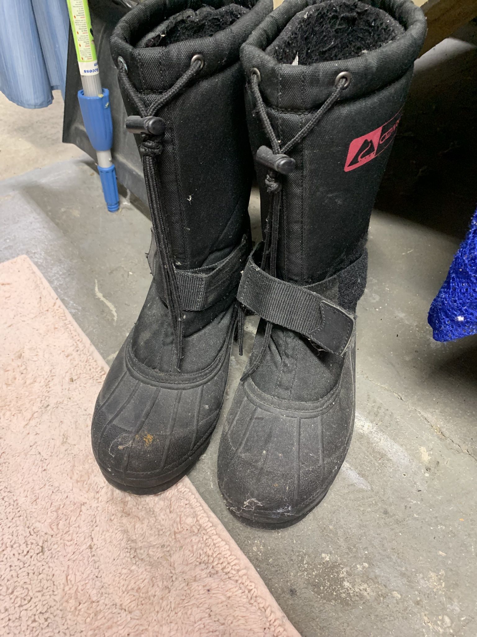 Ozark Trail Warm Winter Boots - Men’s US Sz 11