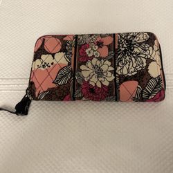 Vera Bradley Zip Around in Mocha Rouge- Wallet - Clutch - Floral, Pinks