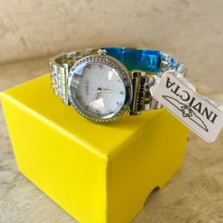Nuevo 🆕 30mm Womans Invicta Watch + Bling 💎 