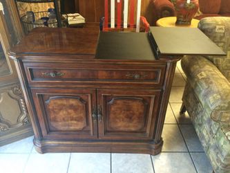 Bernhardt high end buffet server with flip top, silverware drawer and storage cupboard with shelf, with a beautiful wooden inlay