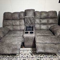 Recliner couch set