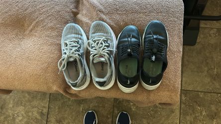 Women’s tennis shoes