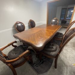 Dinning Table 