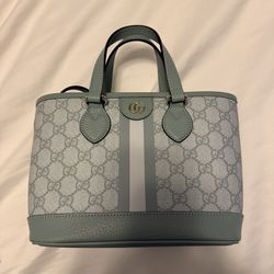 Gucci Bag Like New!!