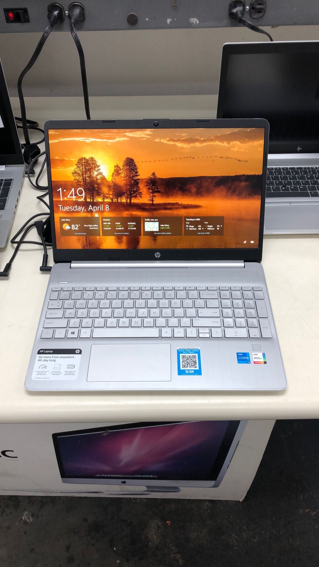 Hp Laptop 15-DY2093DX 15.6” 11th Gen i5 2.40Ghz 8GB RAM 256GB SSD