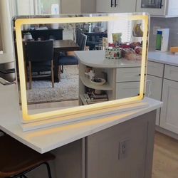 Vanity Mirror With Light
