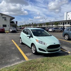 Ford fiesta Se Hatchback