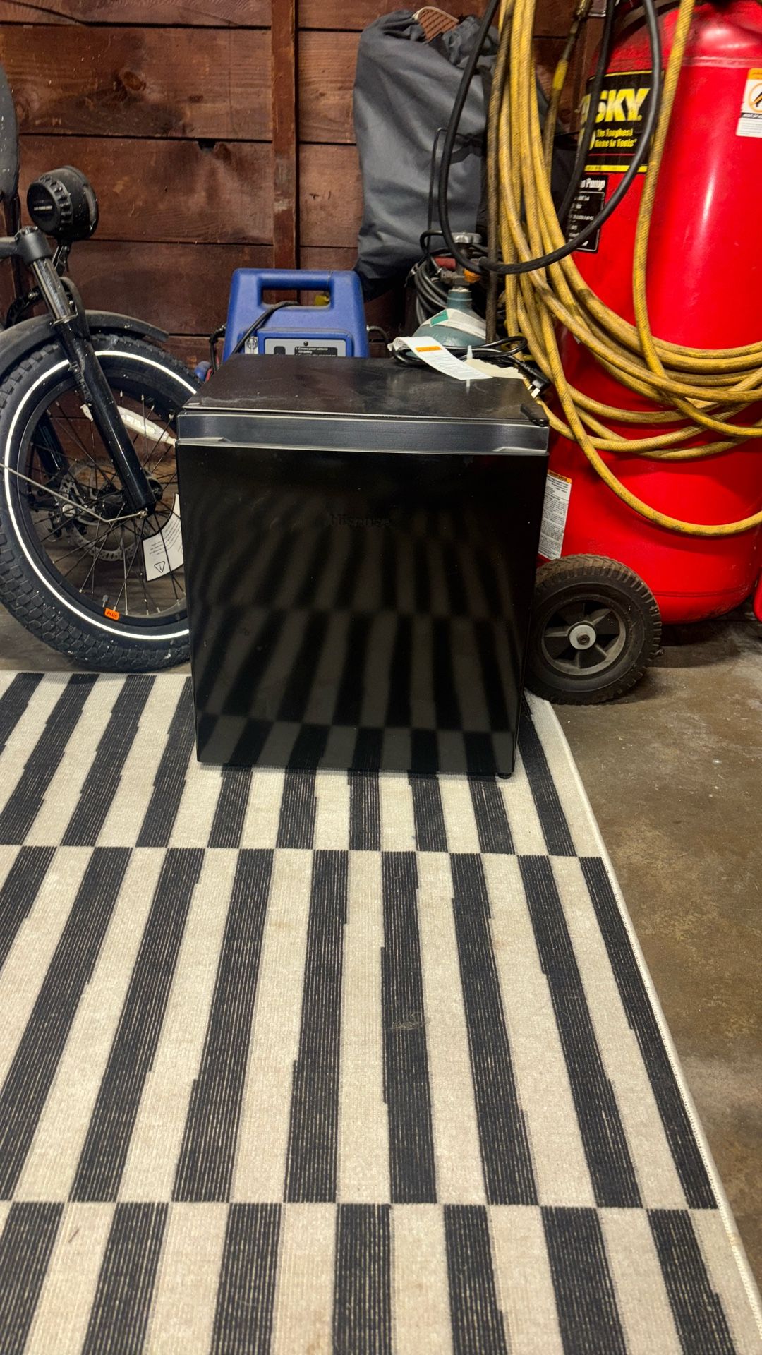 MINI FRIDGE