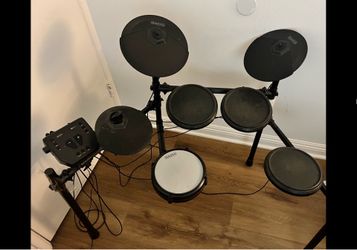 Electronic drum set