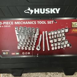 70 Piece Husky Tool Set