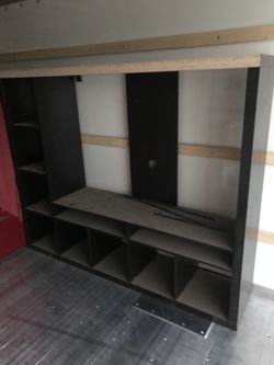 Entertainment center