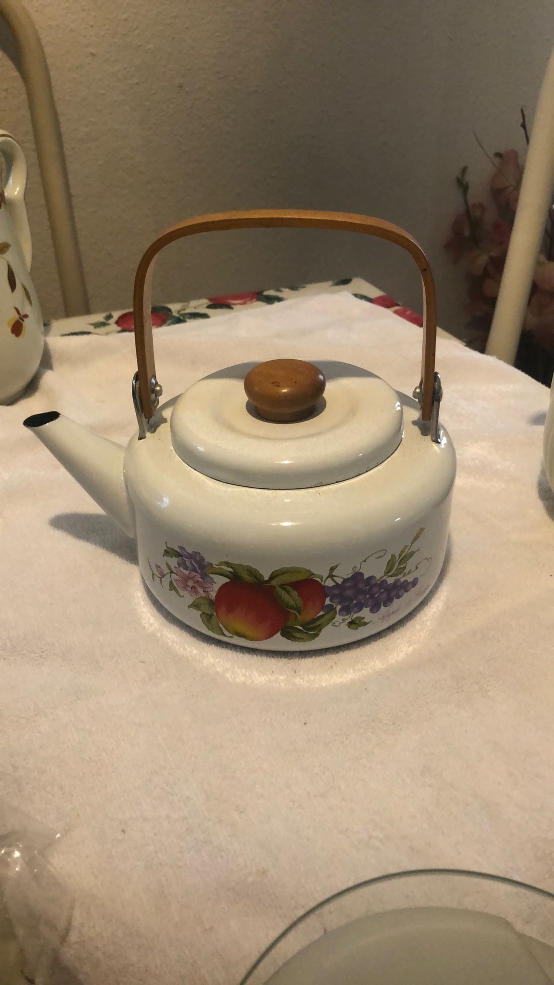 N.O.S Vintage’Apple & Grapes’ Tea Kettle Available Read Description