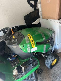 John Deere s100