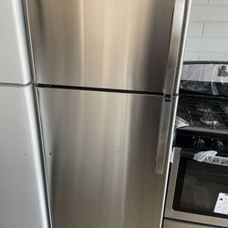 GE REFRIGERATOR $325