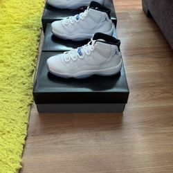 Jordan 11 White Legend Blues