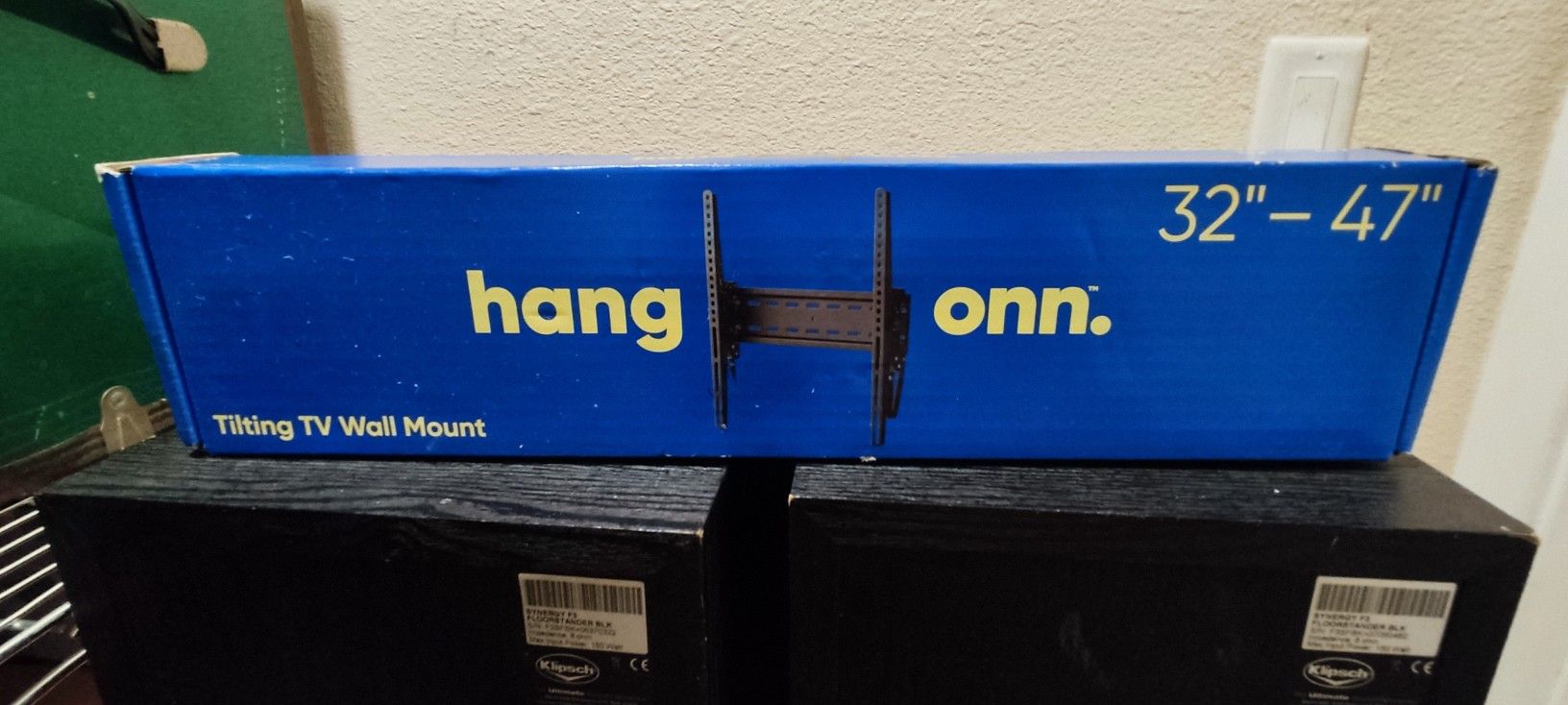 (AVAILABLE) Wall Mount $25