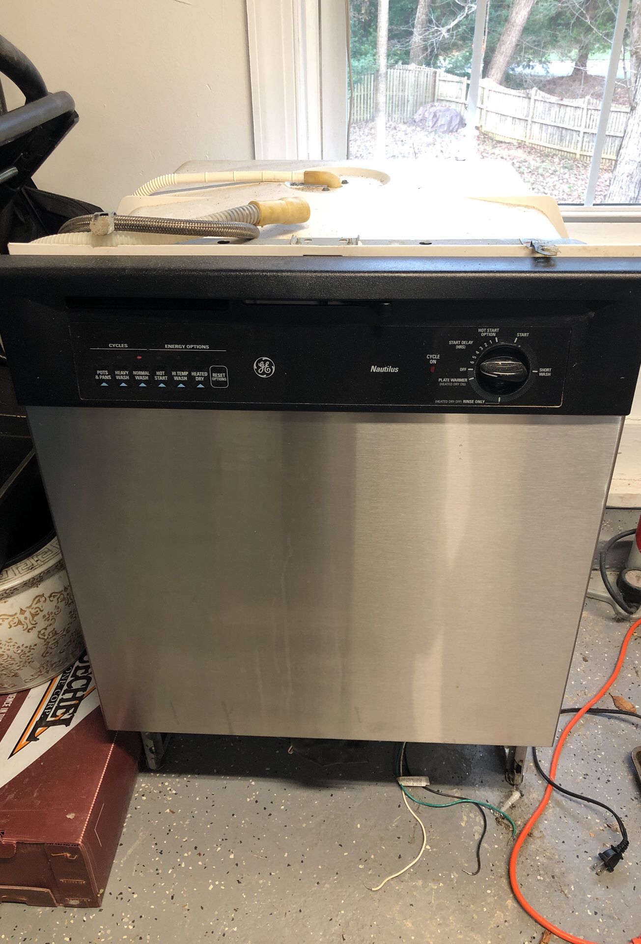 GE dishwasher - Excellent condition