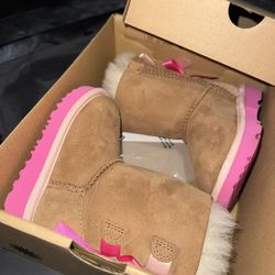 Toddler Uggs 6c 