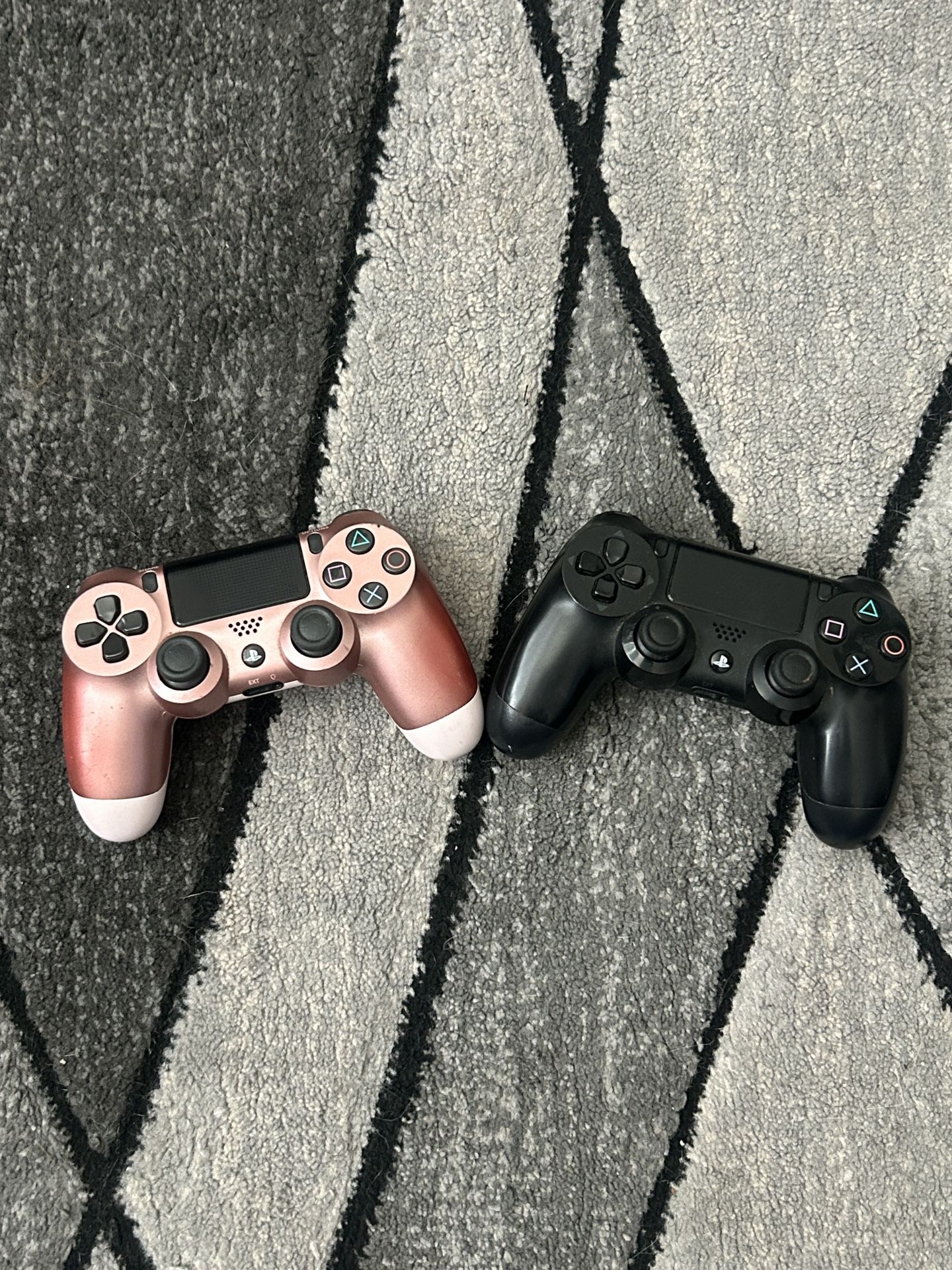PS4 Controller